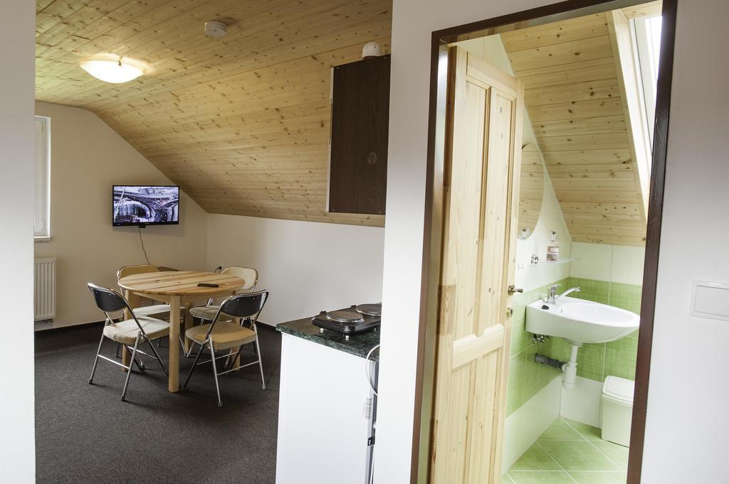 Penzion A Apartmany Skipark Hrabesice Krasne Ngoại thất bức ảnh